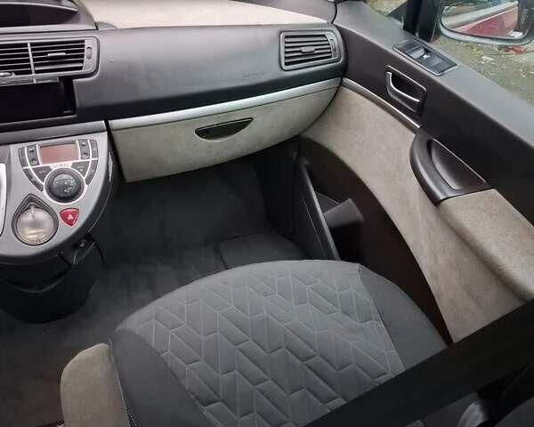 Червоний Сітроен С8, об'ємом двигуна 2 л та пробігом 340 тис. км за 6400 $, фото 12 на Automoto.ua