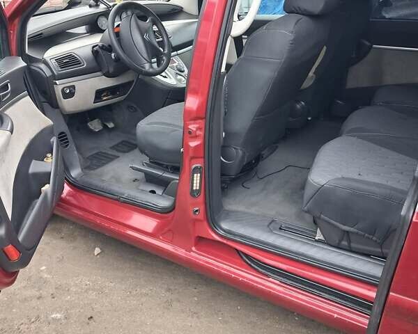 Червоний Сітроен С8, об'ємом двигуна 2 л та пробігом 340 тис. км за 6400 $, фото 9 на Automoto.ua