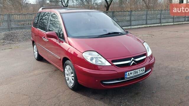 Красный Ситроен С8, объемом двигателя 2 л и пробегом 210 тыс. км за 7500 $, фото 3 на Automoto.ua