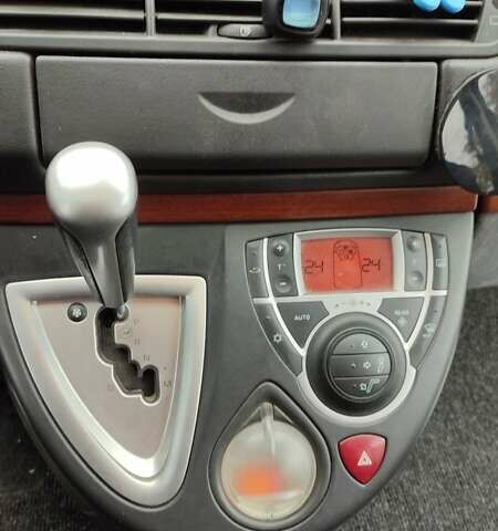 Ситроен С8, объемом двигателя 2 л и пробегом 335 тыс. км за 6200 $, фото 10 на Automoto.ua