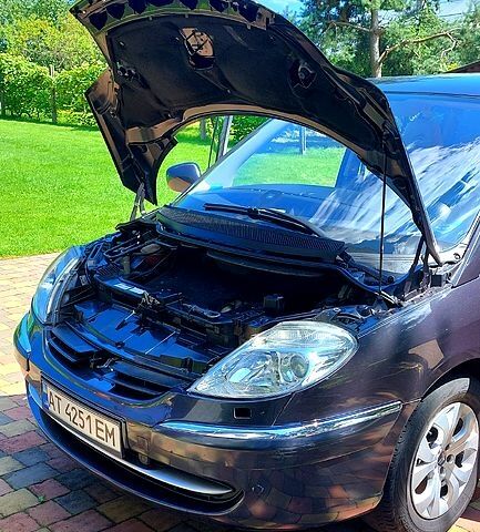 Ситроен С8, объемом двигателя 2.2 л и пробегом 297 тыс. км за 7100 $, фото 1 на Automoto.ua