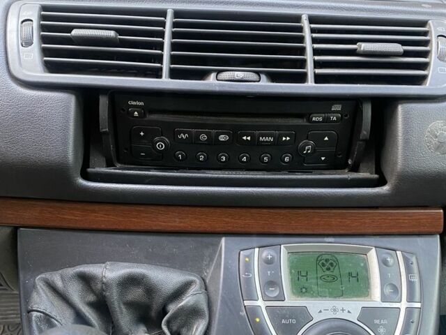 Серый Ситроен С8, объемом двигателя 2 л и пробегом 300 тыс. км за 1699 $, фото 3 на Automoto.ua