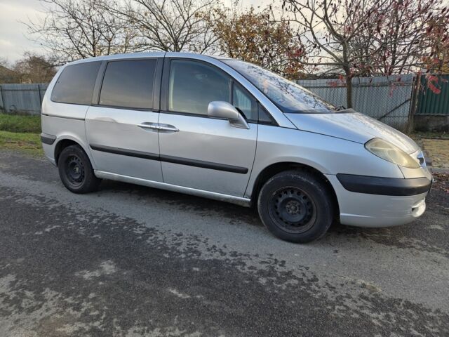 Серый Ситроен С8, объемом двигателя 2 л и пробегом 250 тыс. км за 3100 $, фото 1 на Automoto.ua