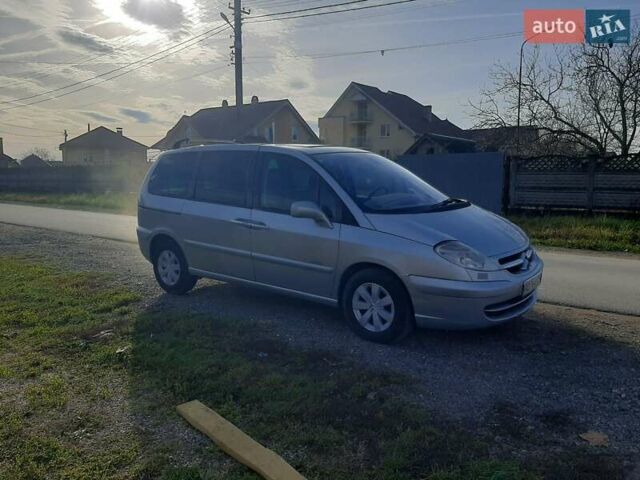 Серый Ситроен С8, объемом двигателя 2.18 л и пробегом 260 тыс. км за 3200 $, фото 2 на Automoto.ua