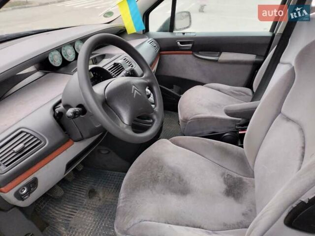 Сірий Сітроен С8, об'ємом двигуна 2 л та пробігом 300 тис. км за 4800 $, фото 2 на Automoto.ua