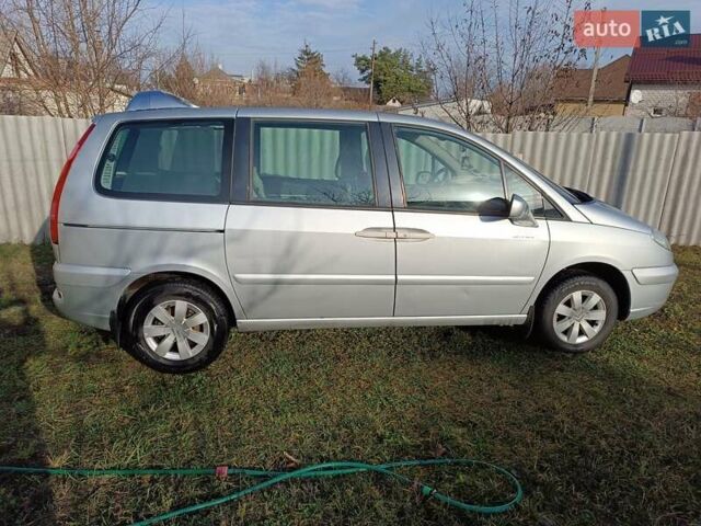 Серый Ситроен С8, объемом двигателя 2.23 л и пробегом 293 тыс. км за 5000 $, фото 5 на Automoto.ua