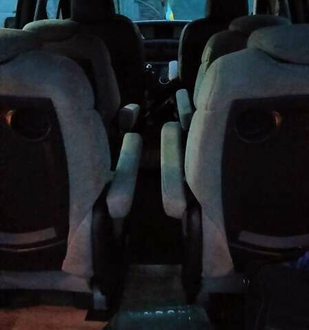 Серый Ситроен С8, объемом двигателя 2.18 л и пробегом 273 тыс. км за 3900 $, фото 1 на Automoto.ua