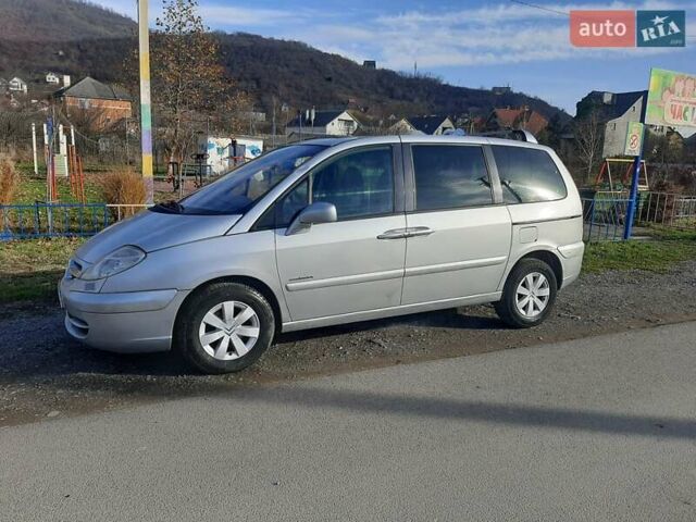 Серый Ситроен С8, объемом двигателя 2.18 л и пробегом 260 тыс. км за 3200 $, фото 4 на Automoto.ua