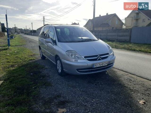 Серый Ситроен С8, объемом двигателя 2.18 л и пробегом 260 тыс. км за 3200 $, фото 1 на Automoto.ua