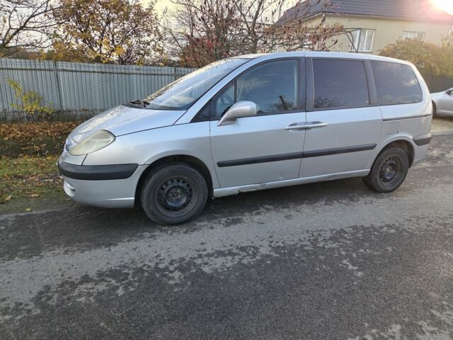 Серый Ситроен С8, объемом двигателя 2 л и пробегом 250 тыс. км за 3100 $, фото 2 на Automoto.ua