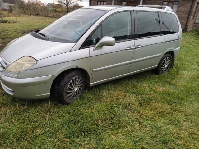 Ситроен С8 2004 в Луцке на Automoto.ua Серый Ситроен С8, объемом двигателя 2.2 л и пробегом 295 тыс. км за 3200 $, фото 1 на Automoto.ua