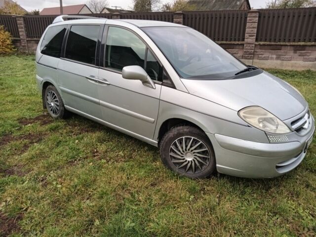 Ситроен С8 2004 в Луцке на Automoto.ua Серый Ситроен С8, объемом двигателя 2.2 л и пробегом 295 тыс. км за 3200 $, фото 7 на Automoto.ua