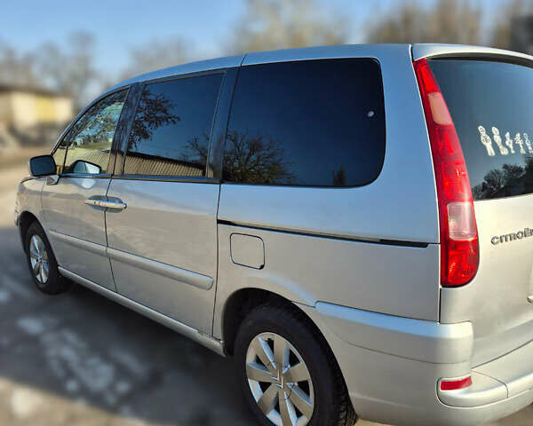 Серый Ситроен С8, объемом двигателя 2 л и пробегом 200 тыс. км за 5500 $, фото 1 на Automoto.ua