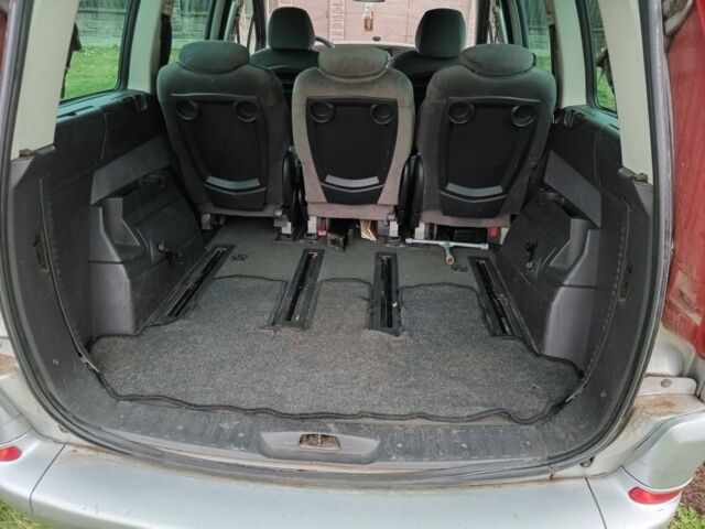 Ситроен С8 2004 в Луцке на Automoto.ua Серый Ситроен С8, объемом двигателя 2.2 л и пробегом 295 тыс. км за 3200 $, фото 11 на Automoto.ua