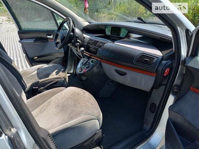 Сірий Сітроен С8, об'ємом двигуна 2 л та пробігом 245 тис. км за 6400 $, фото 9 на Automoto.ua