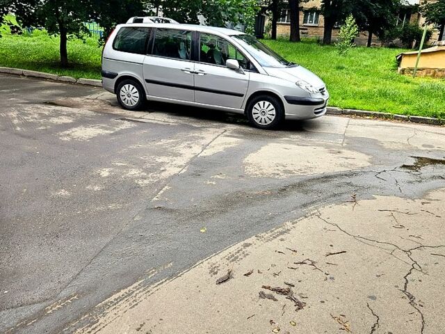 Сірий Сітроен С8, об'ємом двигуна 2.2 л та пробігом 275 тис. км за 4200 $, фото 1 на Automoto.ua