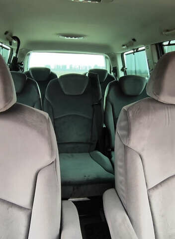 Серый Ситроен С8, объемом двигателя 2.2 л и пробегом 285 тыс. км за 5000 $, фото 9 на Automoto.ua