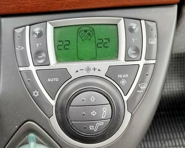 Сірий Сітроен С8, об'ємом двигуна 2 л та пробігом 230 тис. км за 6500 $, фото 12 на Automoto.ua