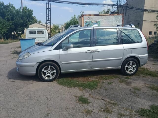 Сірий Сітроен С8, об'ємом двигуна 2.2 л та пробігом 1 тис. км за 2500 $, фото 2 на Automoto.ua
