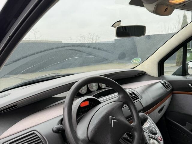 Серый Ситроен С8, объемом двигателя 2.2 л и пробегом 271 тыс. км за 4999 $, фото 4 на Automoto.ua