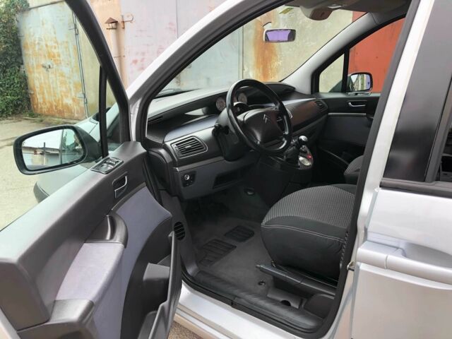 Сірий Сітроен С8, об'ємом двигуна 2 л та пробігом 155 тис. км за 4400 $, фото 9 на Automoto.ua