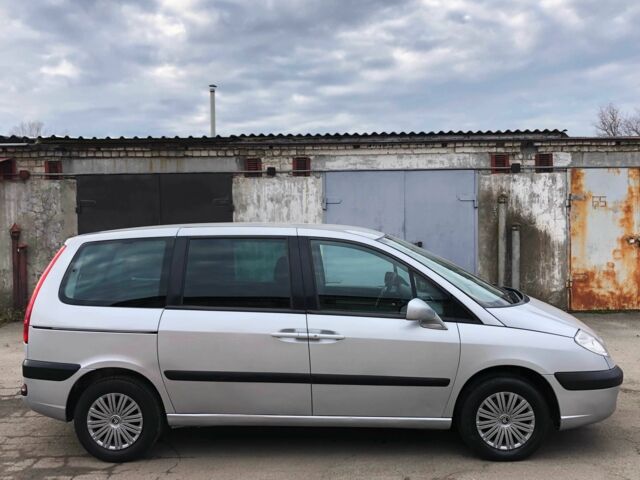 Сірий Сітроен С8, об'ємом двигуна 2 л та пробігом 155 тис. км за 4400 $, фото 2 на Automoto.ua