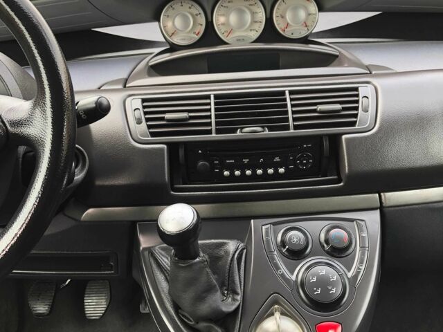 Сірий Сітроен С8, об'ємом двигуна 2 л та пробігом 155 тис. км за 4400 $, фото 14 на Automoto.ua