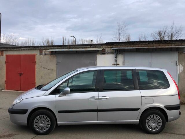 Сірий Сітроен С8, об'ємом двигуна 2 л та пробігом 155 тис. км за 4400 $, фото 6 на Automoto.ua