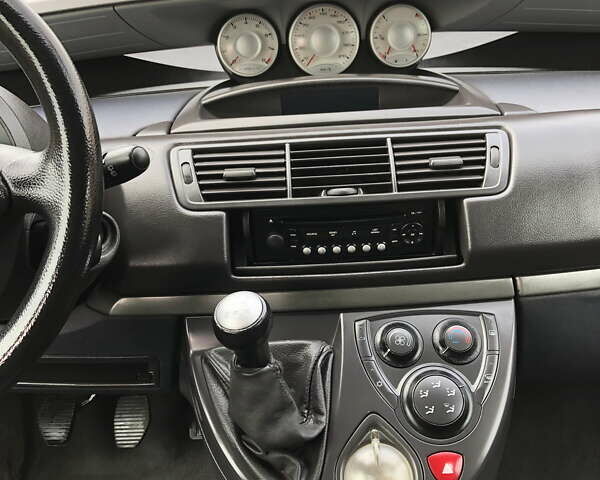 Серый Ситроен С8, объемом двигателя 2 л и пробегом 157 тыс. км за 4500 $, фото 14 на Automoto.ua