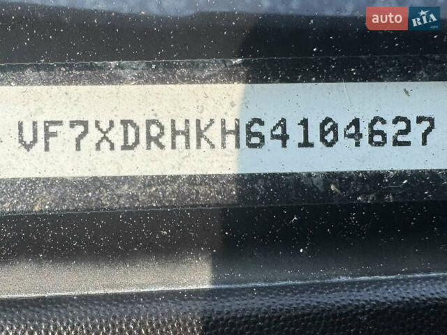 Серый Ситроен С8, объемом двигателя 2 л и пробегом 280 тыс. км за 10500 $, фото 57 на Automoto.ua