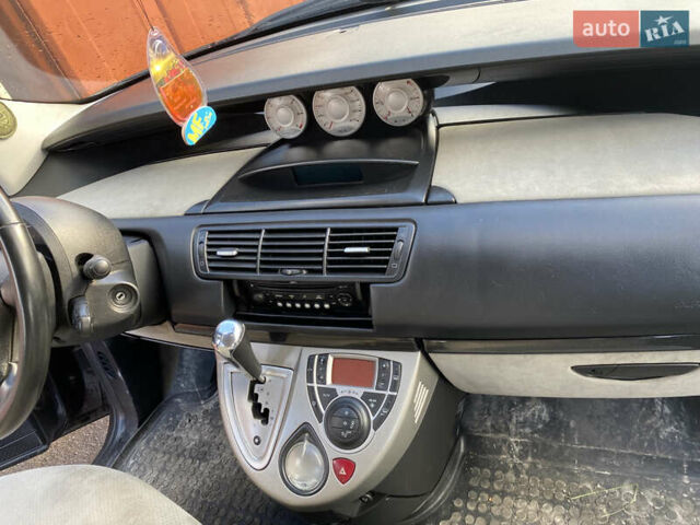 Ситроен С8 2008 в Львове на Automoto.ua Серый Ситроен С8, объемом двигателя 2.2 л и пробегом 215 тыс. км за 8500 $, фото 4 на Automoto.ua