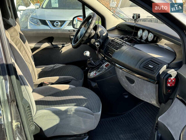 Сірий Сітроен С8, об'ємом двигуна 2 л та пробігом 266 тис. км за 6590 $, фото 24 на Automoto.ua