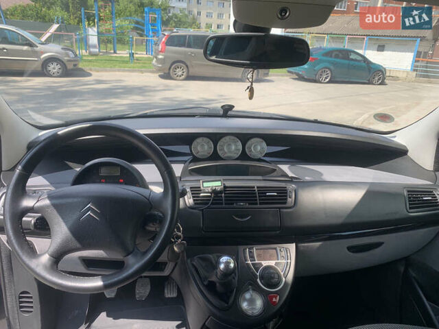 Серый Ситроен С8, объемом двигателя 2 л и пробегом 291 тыс. км за 6900 $, фото 19 на Automoto.ua
