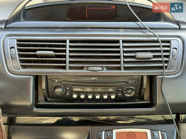 Сірий Сітроен С8, об'ємом двигуна 2 л та пробігом 266 тис. км за 6590 $, фото 29 на Automoto.ua