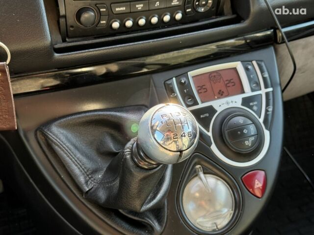 Серый Ситроен С8, объемом двигателя 2 л и пробегом 266 тыс. км за 6590 $, фото 31 на Automoto.ua