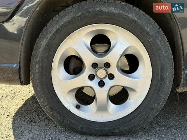 Сірий Сітроен С8, об'ємом двигуна 2 л та пробігом 266 тис. км за 6590 $, фото 10 на Automoto.ua