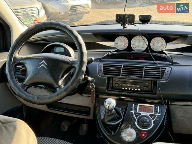 Сірий Сітроен С8, об'ємом двигуна 2 л та пробігом 266 тис. км за 6590 $, фото 25 на Automoto.ua