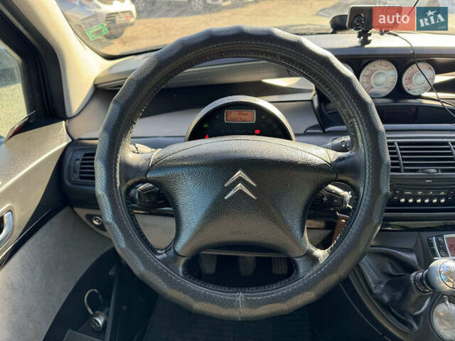 Сірий Сітроен С8, об'ємом двигуна 2 л та пробігом 266 тис. км за 6590 $, фото 26 на Automoto.ua