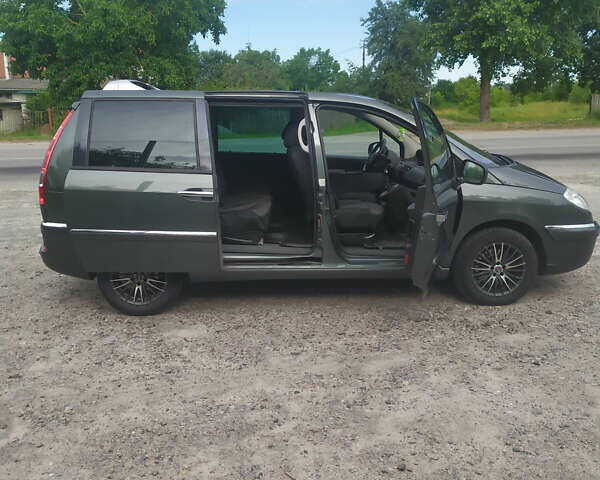 Сірий Сітроен С8, об'ємом двигуна 2 л та пробігом 197 тис. км за 8800 $, фото 4 на Automoto.ua