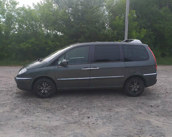 Сірий Сітроен С8, об'ємом двигуна 2 л та пробігом 197 тис. км за 8800 $, фото 1 на Automoto.ua