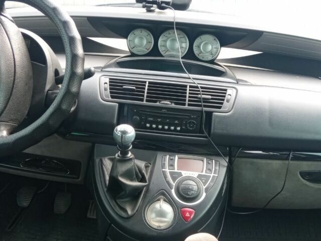 Сітроен С8 2009 у Вінниці на Automoto.ua Сірий Сітроен С8, об'ємом двигуна 2 л та пробігом 266 тис. км за 6000 $, фото 1 на Automoto.ua