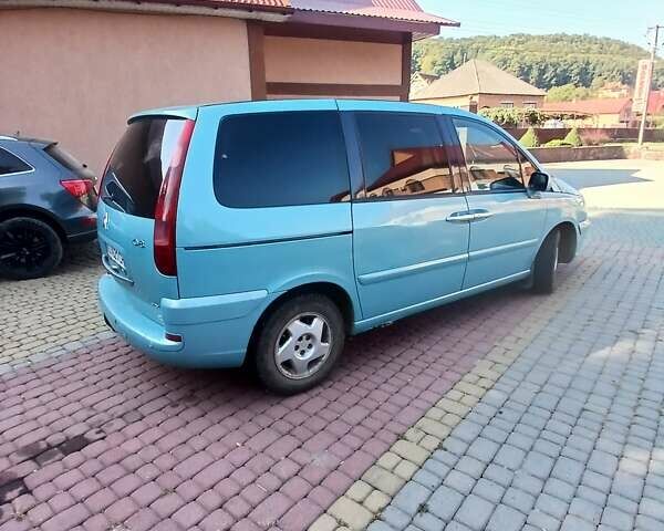 Синий Ситроен С8, объемом двигателя 2.18 л и пробегом 300 тыс. км за 2600 $, фото 2 на Automoto.ua