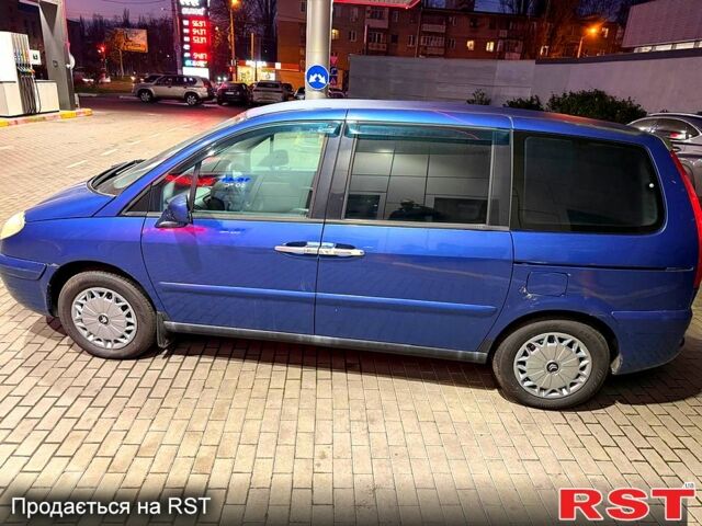 Синий Ситроен С8, объемом двигателя 2.2 л и пробегом 362 тыс. км за 4200 $, фото 7 на Automoto.ua