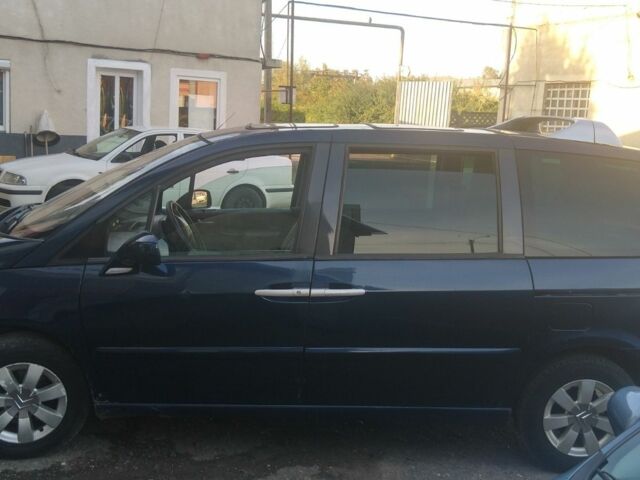 Синій Сітроен С8, об'ємом двигуна 2.2 л та пробігом 320 тис. км за 4200 $, фото 1 на Automoto.ua