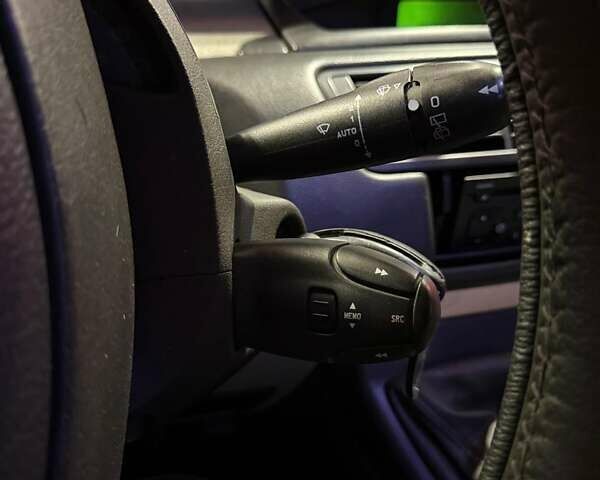 Синій Сітроен С8, об'ємом двигуна 2.23 л та пробігом 362 тис. км за 4200 $, фото 19 на Automoto.ua