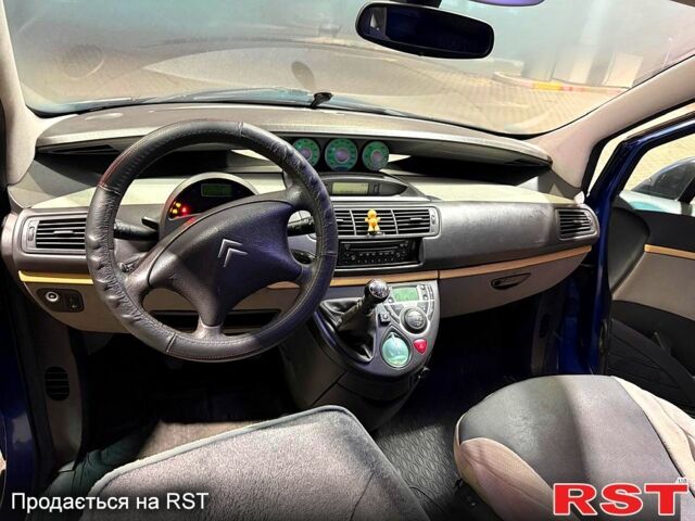 Синий Ситроен С8, объемом двигателя 2.2 л и пробегом 362 тыс. км за 4200 $, фото 11 на Automoto.ua