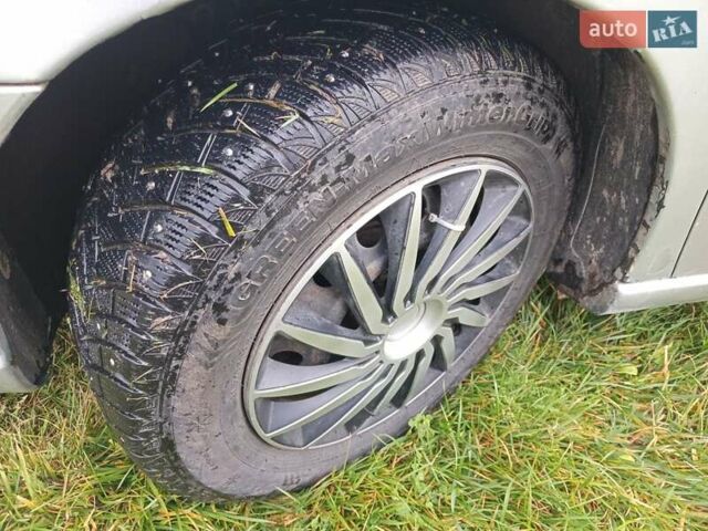 Ситроен С8 2004 в Луцке на Automoto.ua Синий Ситроен С8, объемом двигателя 2.2 л и пробегом 300 тыс. км за 3200 $, фото 24 на Automoto.ua