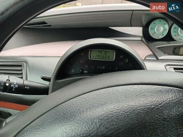 Ситроен С8 2004 в Луцке на Automoto.ua Синий Ситроен С8, объемом двигателя 2.2 л и пробегом 300 тыс. км за 3200 $, фото 1 на Automoto.ua