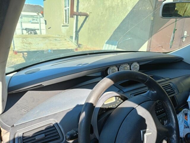 Синий Ситроен С8, объемом двигателя 2 л и пробегом 290 тыс. км за 2800 $, фото 1 на Automoto.ua