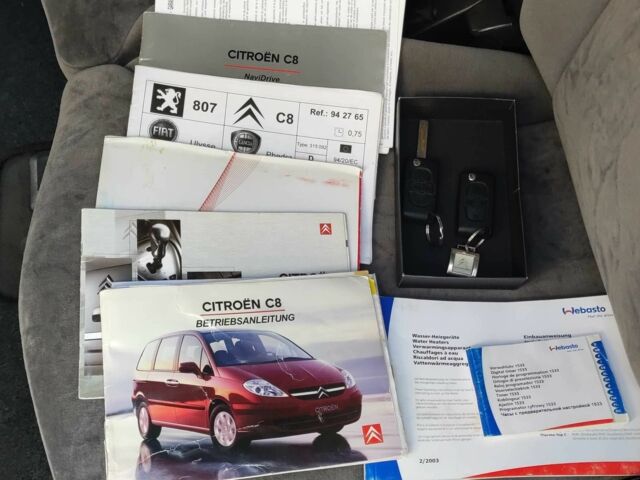 Синий Ситроен С8, объемом двигателя 2.2 л и пробегом 286 тыс. км за 5800 $, фото 9 на Automoto.ua